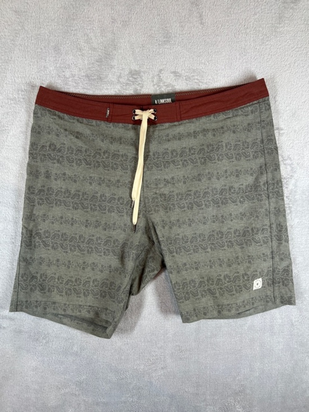 Linksoul Mens Grey Floral Board Shorts‎ Burgundy Waistband Size 38 Stretch Swim